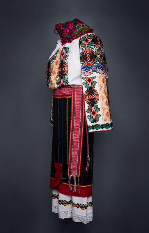 Romanian Folk Costume From Bokovina Moldova