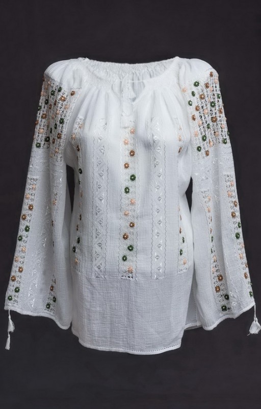 Embroidered Romanian Peasant Blouse Ie